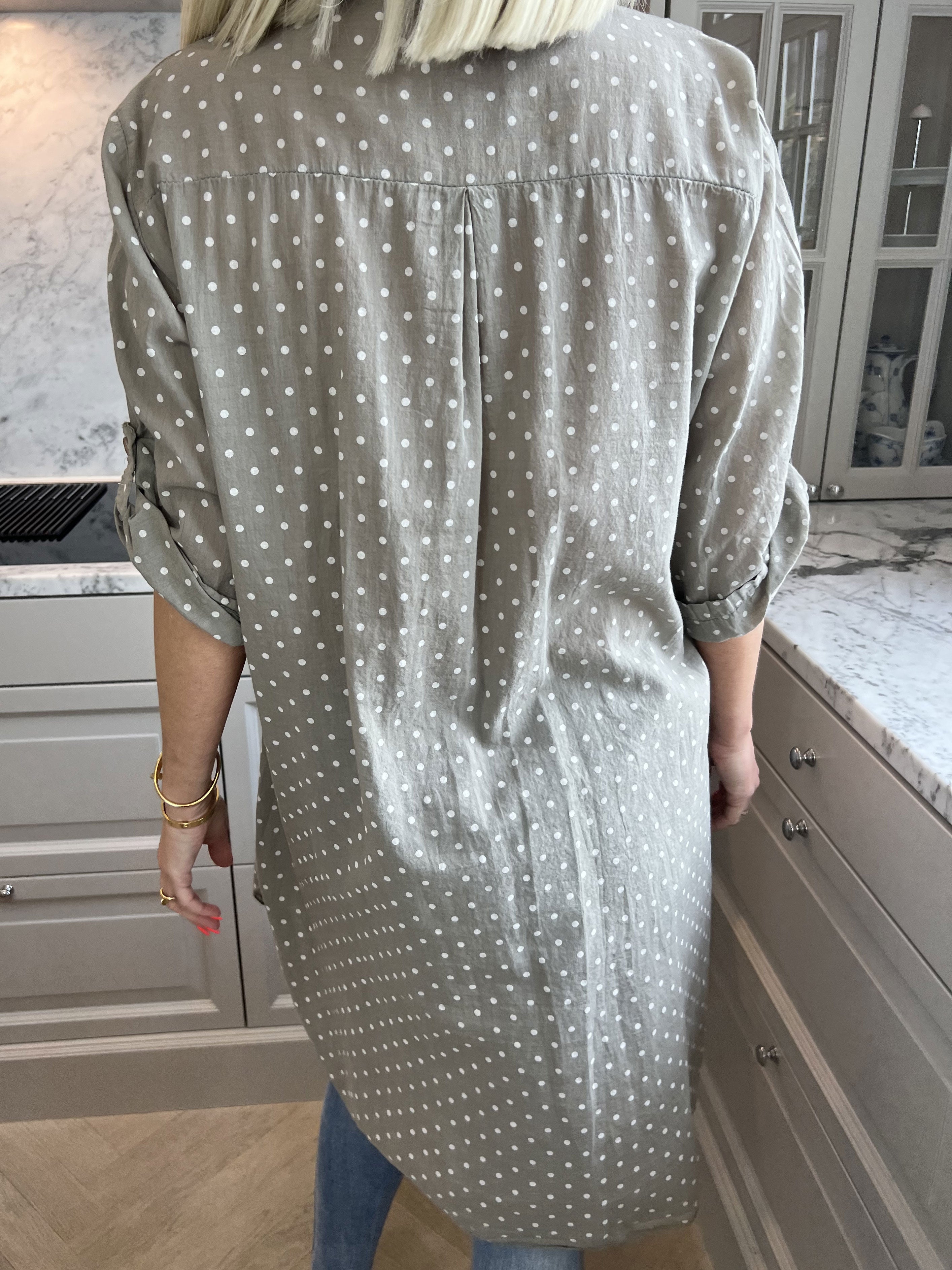 Linda - Skjorte i bomuld med små prikker